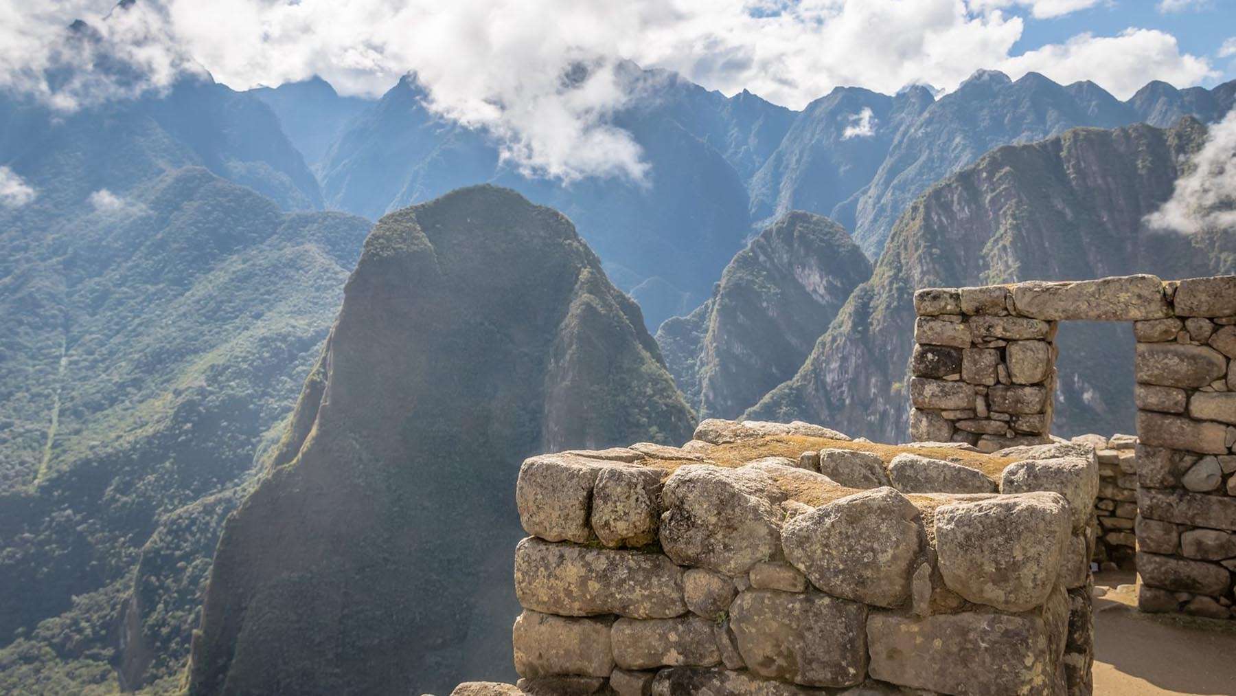Machu Picchu for You: Exclusive Guide and Best Tours of the Citadel