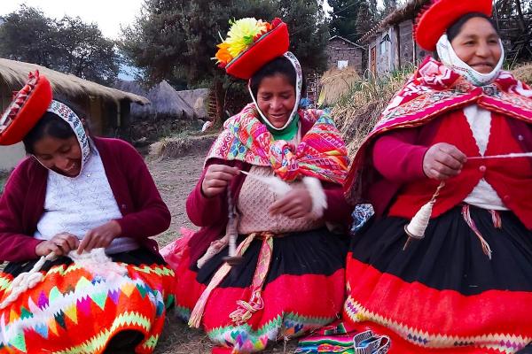 Trekking to the Sacred Weavings: Cultural Hike in Cusco